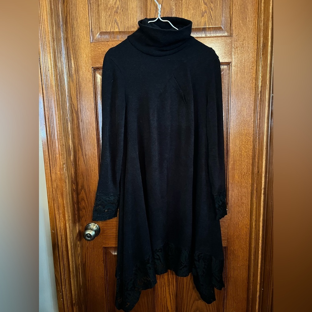 Lila Kass Black Pullover Sweater Dress Turtleneck Long Sleeve Lace Trim L-XL?